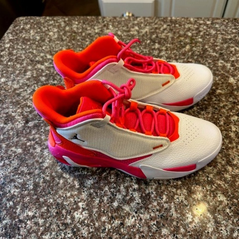 Never Worn Women's Jordans Nike Shoes